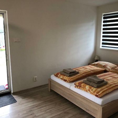 Apartmanovy Dom Magda Vrbov Exterior foto