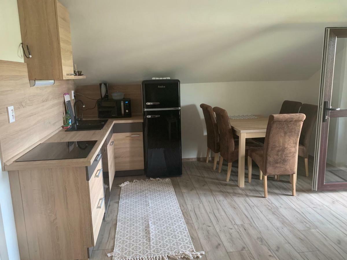 Apartmanovy Dom Magda Vrbov Exterior foto