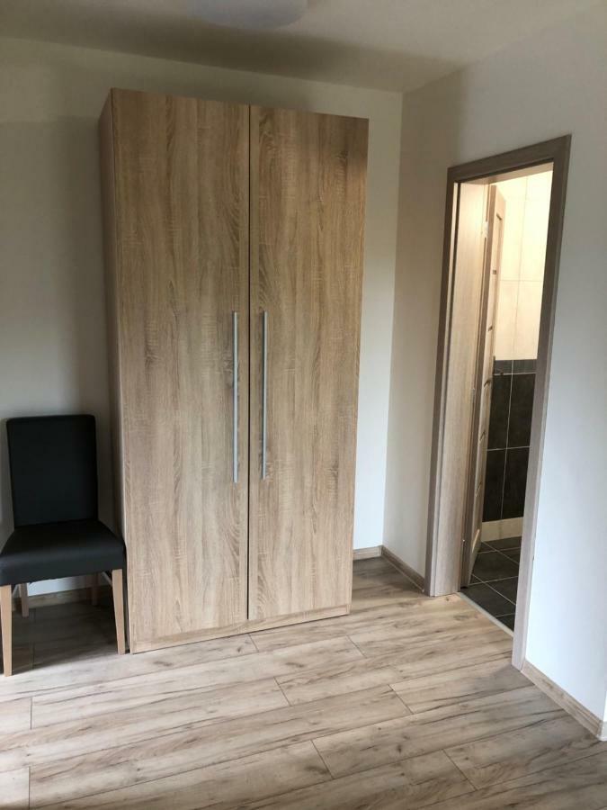 Apartmanovy Dom Magda Vrbov Exterior foto